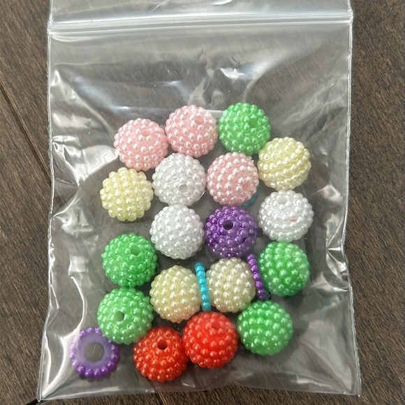 Assorted Crafting Bead Set, Colourful Jewellery Making Beads, Loose Craft Supply - Picture 6 of 11